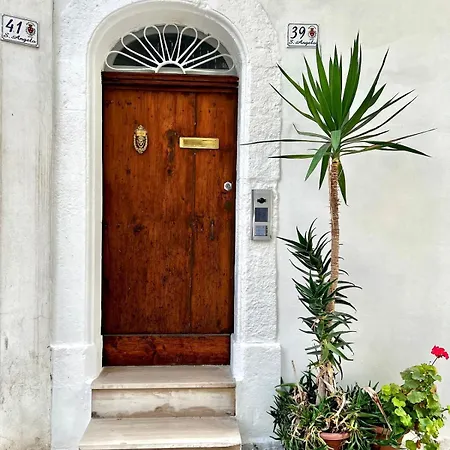 Due Pulcini - 2 Private - 1 Design Townhouse - Up To 6 Guests